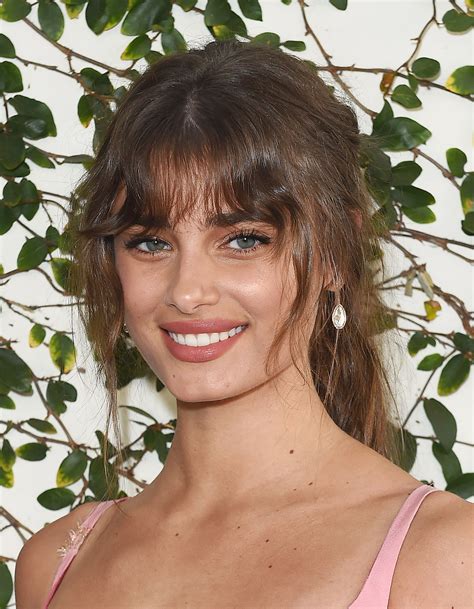 Short hair with bangs curly styles: Impact your look this summer 35