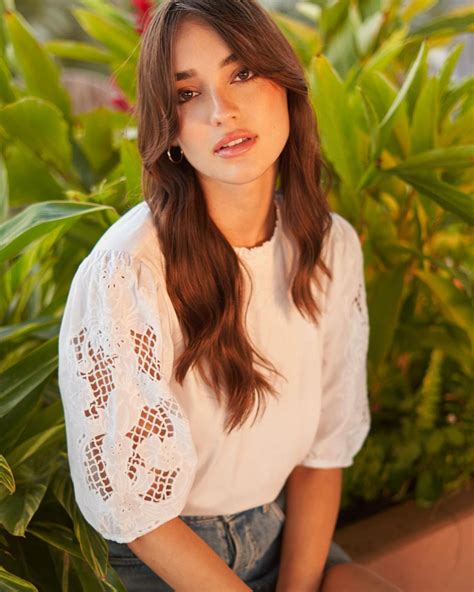 CelebMafia - Celebrity Style, Fashion, Clothes, Outfits, Photos, GIFs