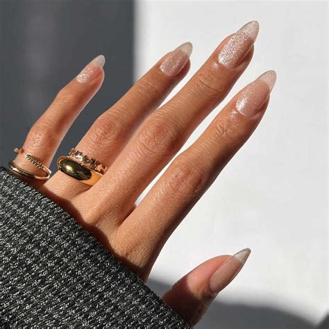 18 Chic Wedding Nail Ideas for Elegant Brides