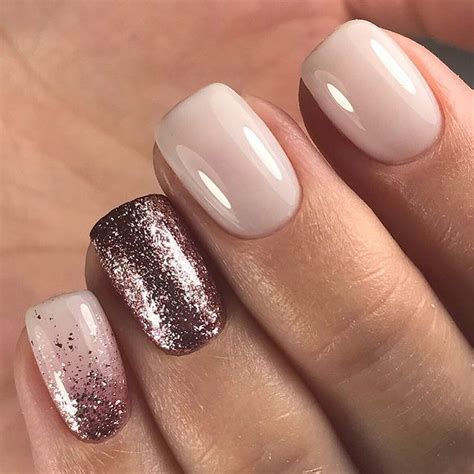 Маникюр с глиттером: 100+ лучших идей и новинок на фото | Gel nails ...