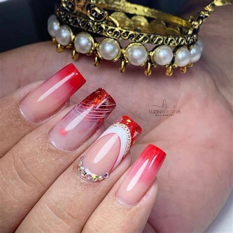 Unha Vermelha Com Branco E Glitter - 5 Ideias de unha vermelha e branca: Se inspire - Portal Zoe