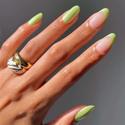 simple easter nail 2