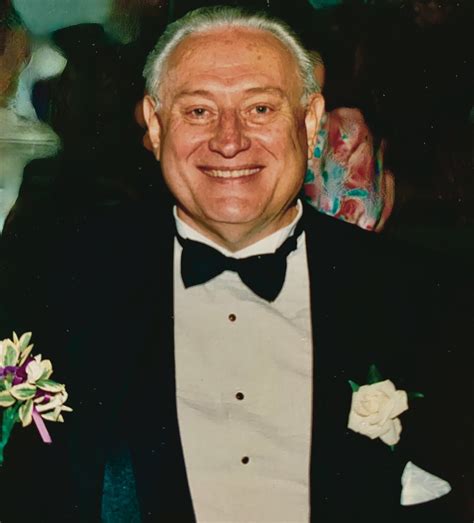 Leslie Lux's Instagram, Twitter & Facebook on IDCrawl