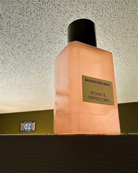 Peony & Peppercorn Banana Republic fragancia - una fragancia para ...
