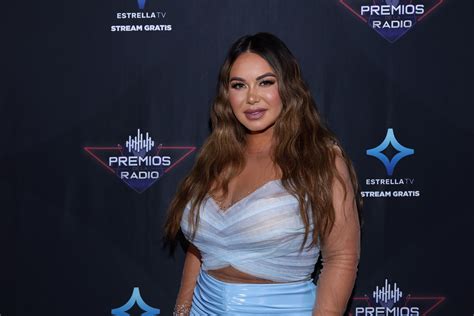 Chiquis Rivera luce sus curvas con fogosos bikinis
