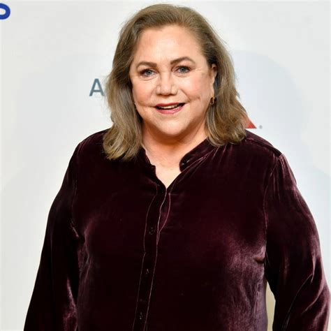 Felicitamos a la actriz Kathleen Turner, cumple 69 años | Long Play 80