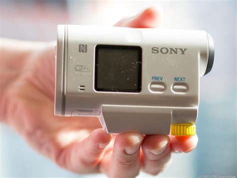 Snap up these digital cameras this spring - CNET