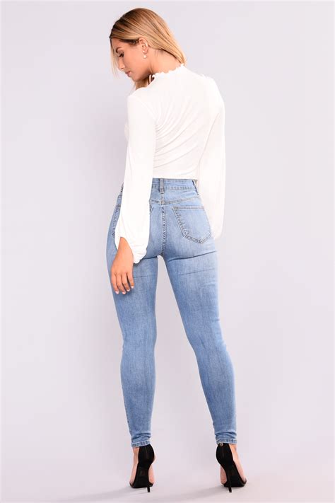 Nixie Pearl Skinny Jeans - Light Blue Wash