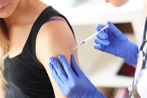 Allergy shots (immunotherapy): Efficacy, side effects, and types