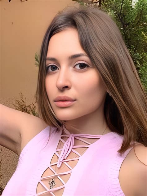 Zlatoslava Sharvarok (Model) Wiki, Age, Bio, Boyfriend, Height, Weight