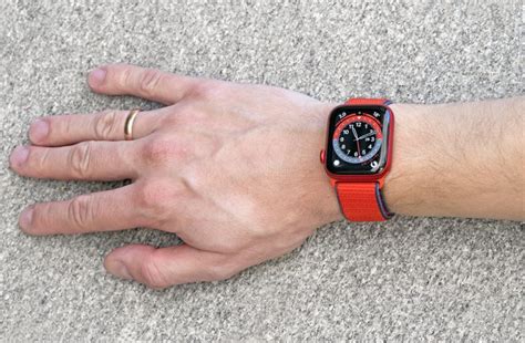 Какие Apple Watch лучше: красные или синие? Выбирайте
