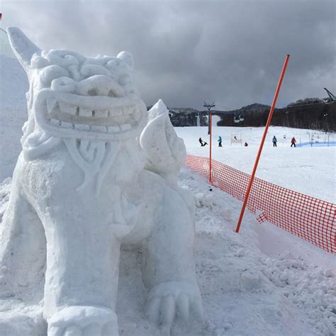 Creative Snow Sculptures Appear In Streets Of Japan After A Heavy ...