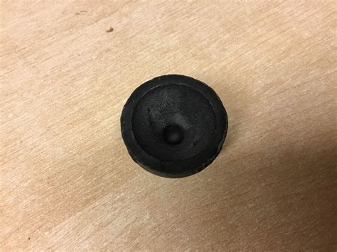 4 x VAUXHALL/OPEL VECTRA INSIGNIA ENGINE COVER BUSHING RETAINER 5850765 ...