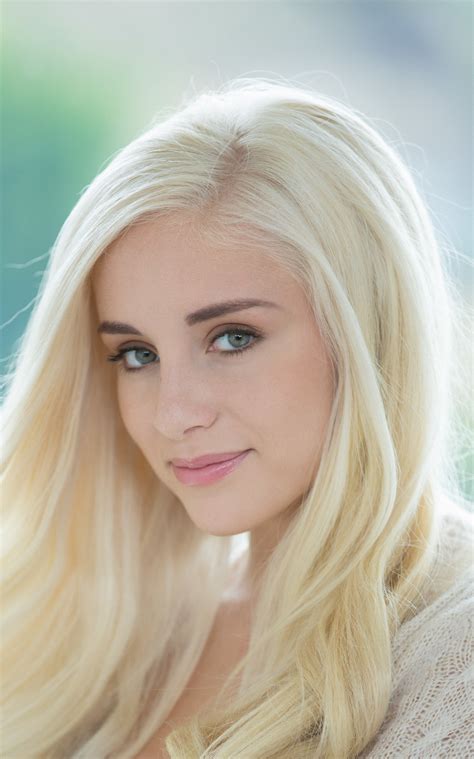 NAOMI WOODS COLECTION HD