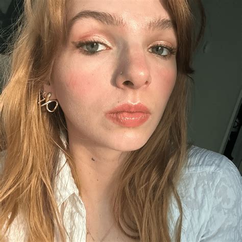 We Tried Kosas's New Skincare-Infused Powder Blush