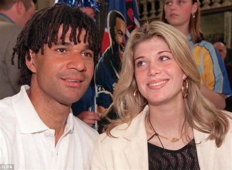 Maxime Gullit (son of) had his debut at age 17 today. His mom is Cruyff ...