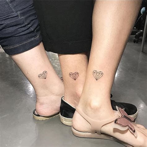 Tatuagem Feminina Amigas - Tatuagem feminina para amigas | Tatuador, Tatuagem delicada, Tatoo