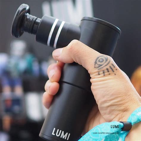 Relieve Muscle Pain Fast: 3 Reasons the LUMI miniPRO is #1 – LUMI Therapy