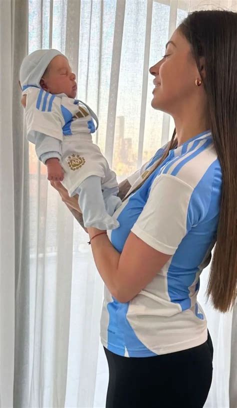 La novia de Gonzalo Montiel le dio su apoyo con un posteo que se hizo viral