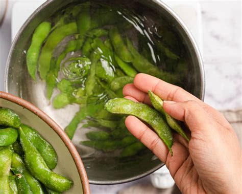 edamame steam  boil  minutes