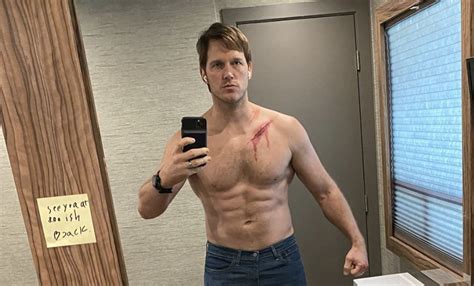 Chris Pratt shows off six-pack abs on set of 'The Terminal List ...
