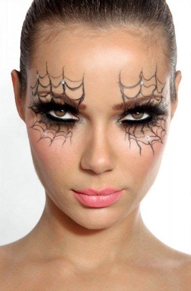 15 Creepy Eye Makeup Ideas You Want to Try for Halloween - Pretty Designs