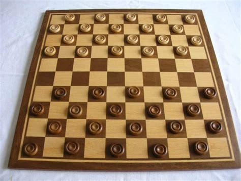 поле для игры в шашки