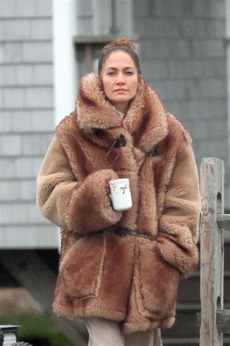 JNNIFER LOPEZ and Ben Affleck Arrives at Hamptons Airport 04/07/2023