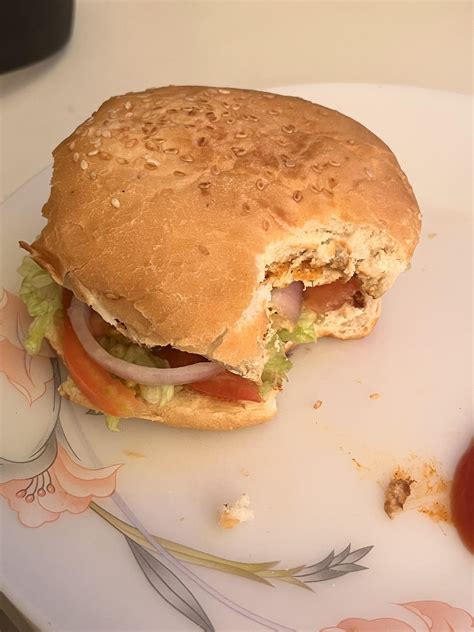 Vegan tofu burger, 260~ calories. Nothing special, but satisfies my
