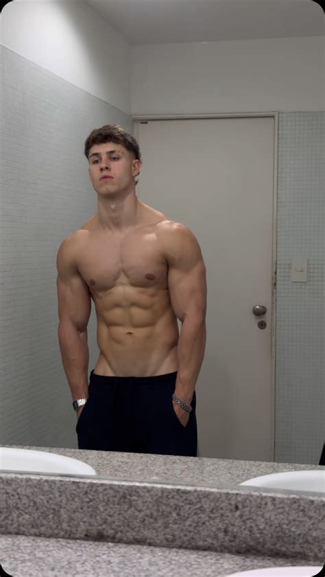 Tomás Krymer (@tommykrymer) • Instagram photos and videos