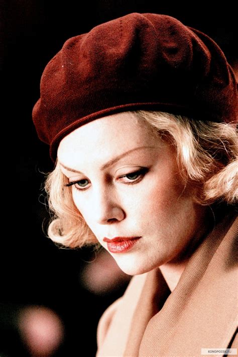 Фото: Голова в облаках / Кадр из фильма «Голова в облаках» (2003) #980861