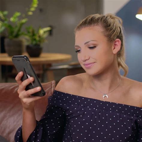 Gabby Epstein - Shares with you how she makes money on Instagram