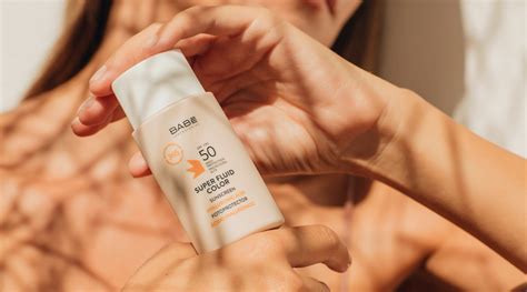 Super Fluid Color Sunscreen SPF 50 - Laboratorios Babe