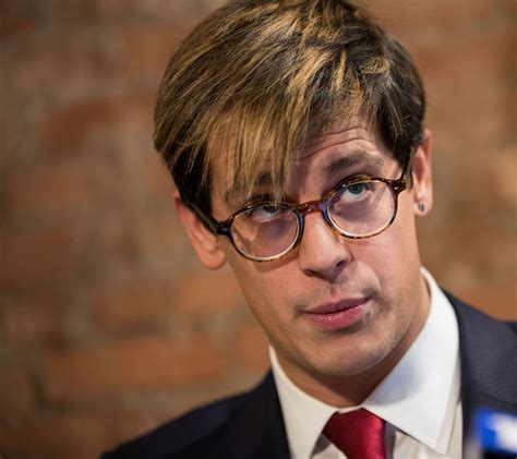 milo yiannopoulos weds mystery man  hawaii