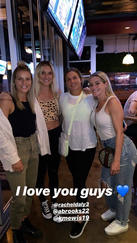 Rachel Daly, Kristie Mewis, Amber Brooks, and Kealia Ohai : r