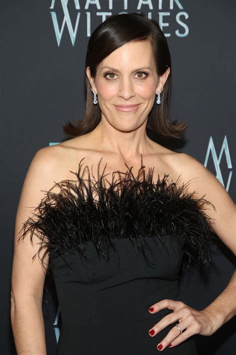 Annabeth Gish - “Anne Rice's Mayfair Witches” Premiere in Los Angeles