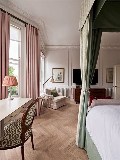 HOLLAND PARK, LONDON - W11 - SHOOTFACTORY