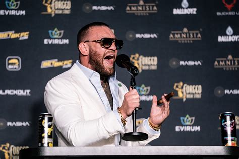 Conor McGregor signs former world champion boxer for bareknuckle fight