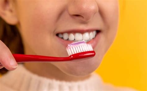 stop brushing  teeth  breakfast habits