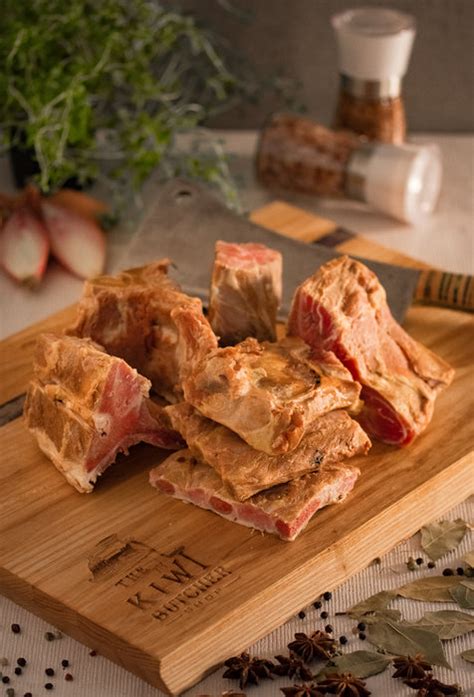 bacon bones   pack  kiwi butcher shop