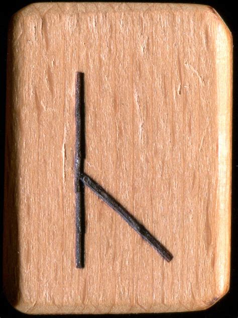 ᚳ : Cen [Kenaz,Кано] — 6—я нортумбрианская руна — Факел