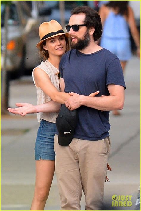 Keri Russell & Matthew Rhys Look So Cute Together on Their Romantic ...