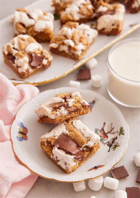 Smores Bar DIY S'MORES BAR PARTY With 10 Creative S'mores Shared