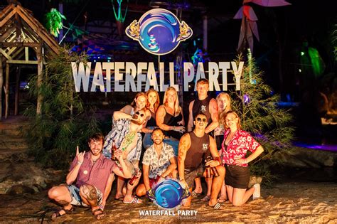 Waterfall Party – Koh Phangan Thailand