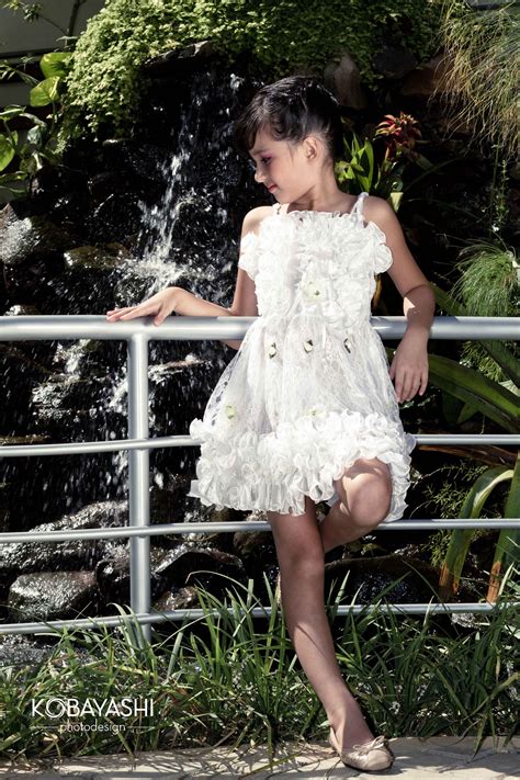 Modelo: Julinha | Flower girl dresses, Girls dresses, Flower girl