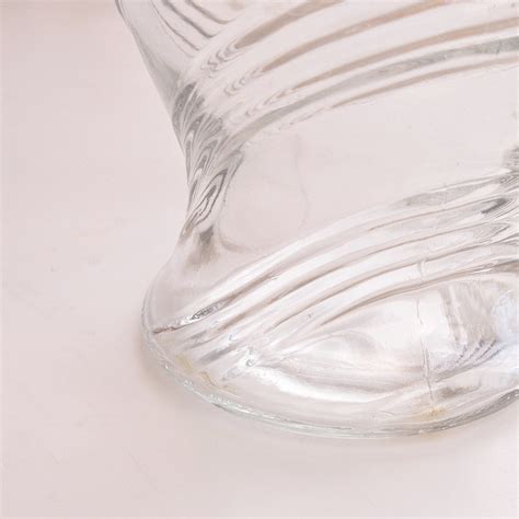 how to clean glass vases