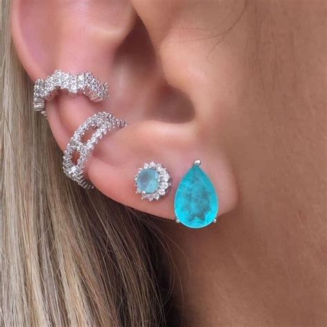 Furos Na Orelha Feminino Delicado - Transversal orelha | Piercing orelha feminino delicado, Furos na orelha ...