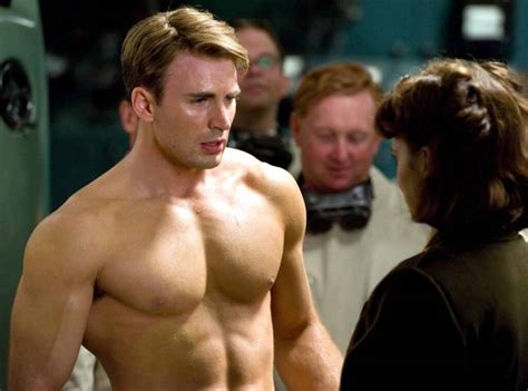 Chris Evans Accidentally Posts Nude Photo, Breaks Internet - eelive
