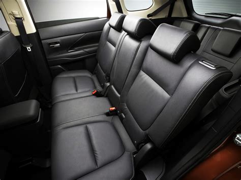 Mitsubishi Outlander 3 (2012-1014) характеристики и цены, фотографии и ...