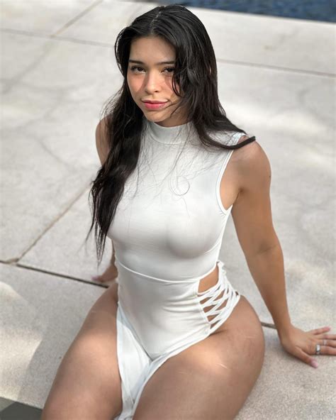 Aishah Sofey: Age, Family, Achievements, Net Worth, and More